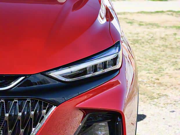 長安汽車 長安歐尚X7 PLUS 2022款 1.5T 藍鯨自動紅版