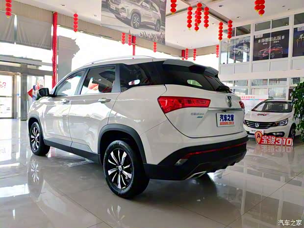 上汽通用五菱 宝骏530 2018款 1.5T 手动尊贵型