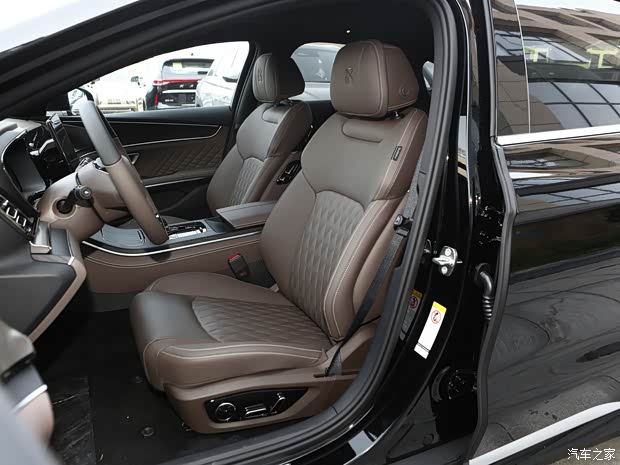 比亚迪 汉 2023款 EV 冠军版 715KM前驱旗舰型 比亚迪 汉 2023款 EV 冠军版 715KM前驱旗舰型