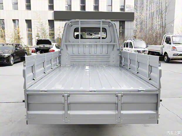 長(zhǎng)安凱程 長(zhǎng)安星卡 2023款 1.5L雙排2.55米載貨汽車舒適型