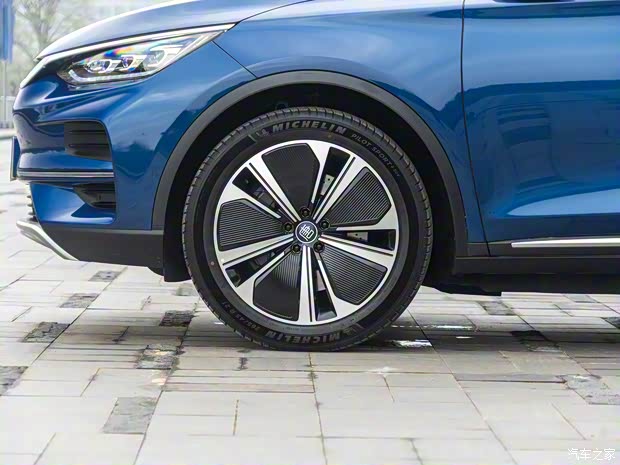 比亞迪 唐新能源 2022款 EV 635km 四驅旗艦型