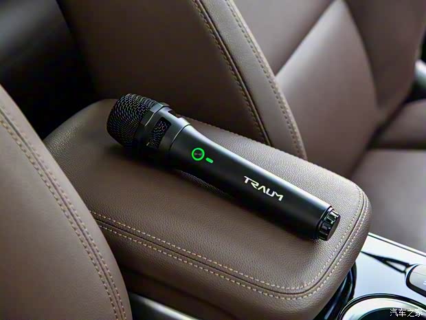 君馬汽車 君馬MEET 3 2018款 1.5T CVT旗艦型