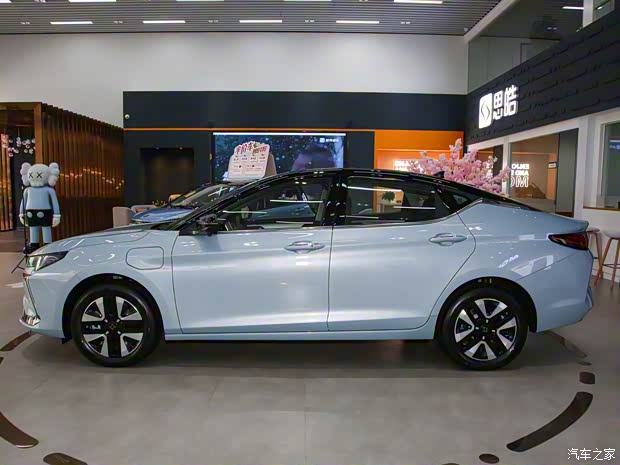 江汽集團(tuán) 思皓愛(ài)跑 2022款 一馬當(dāng)先 50.1kWh