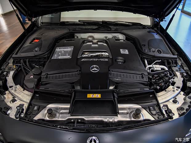 梅賽德斯-AMG 奔馳E級(jí)AMG 2018款 AMG E 63 S 4MATIC+ 特別版