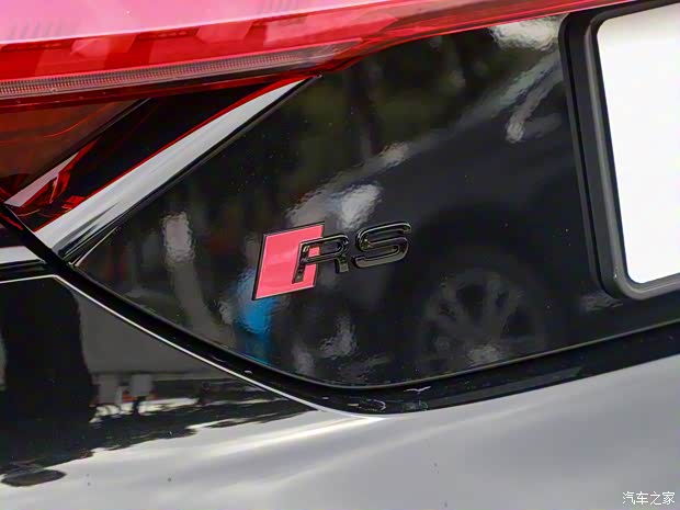 Audi Sport 奧迪RS e-tron GT 2023款 基本型