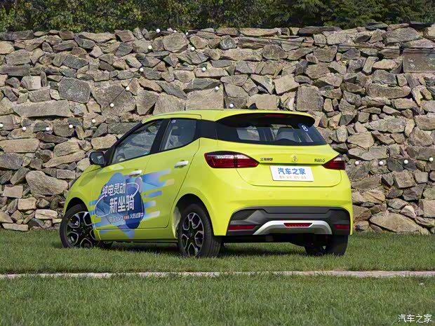 江鈴集團(tuán)新能源 易至EV3 2023款 青春版 320KM 豪華版