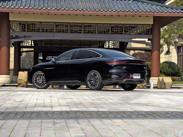 比亚迪 汉 2022款 DM-i 121KM 尊享型 比亚迪 汉 2022款 DM-i 121KM 尊享型