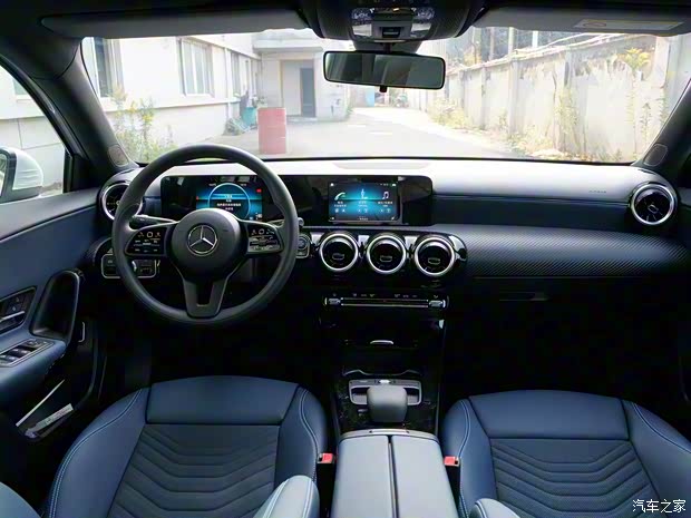北京奔驰 奔驰A级 2020款 A 180 L