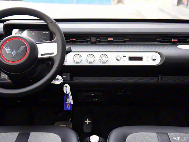 上汽通用五菱 宏光MINIEV 2022款 GAMEBOY 300km 玩咖款