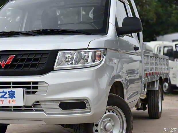 上汽通用五菱 五菱榮光新卡 2021款 1.5L汽車下鄉(xiāng)版LV0加長單排L3C