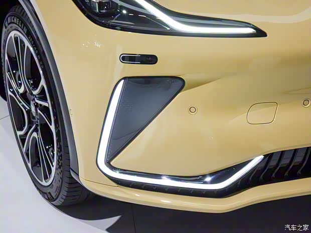 智己汽车 智己LS7 2023款 100kWh 四驱版 智己汽车 智己LS7 2023款 100kWh 四驱版