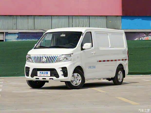 長安凱程 長安睿行EM60 2023款 純電動廂式運輸車4525車長平頂背掀門2座60kW 38.7kWh