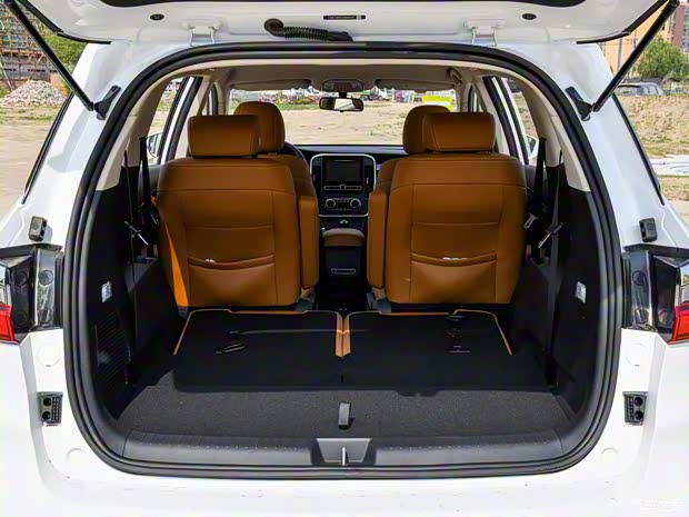 比亞迪 宋MAX 2018款 1.5T 手動智聯(lián)豪華型 6座