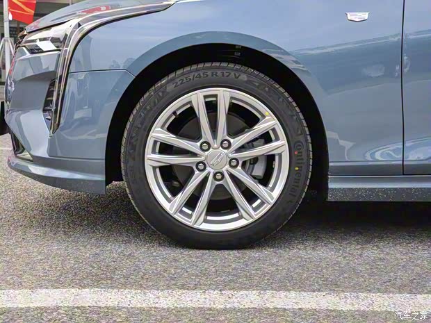 上汽通用凱迪拉克 凱迪拉克CT4 2023款 25T 風(fēng)尚型