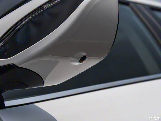 眾泰汽車 眾泰T300新能源 2018款 EV 旗艦型