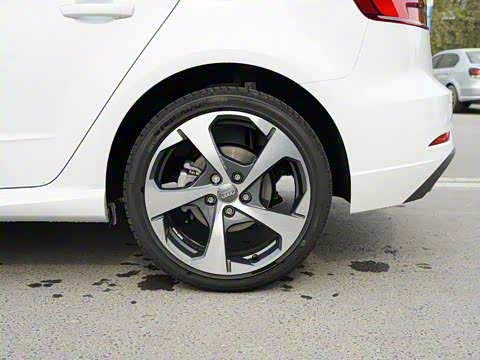 2020款 Sportback 40 TFSI 运动型 国VI 2020款 Sportback 40 TFSI 运动型 国VI