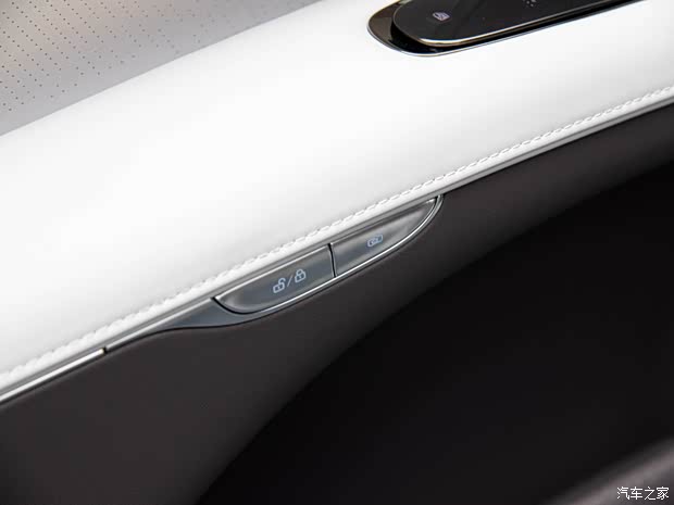 智己汽車 智己LS7 2023款 100kWh 四驅(qū)版