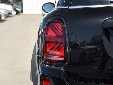 2022款 2.0T COOPER S ALL4 黑标特别版 2022款 2.0T COOPER S ALL4 黑标特别版