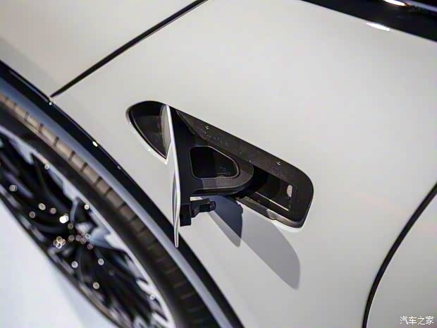 梅赛德斯-EQ 奔驰EQS SUV 2022款 基本型 梅赛德斯-EQ 奔驰EQS SUV 2022款 基本型