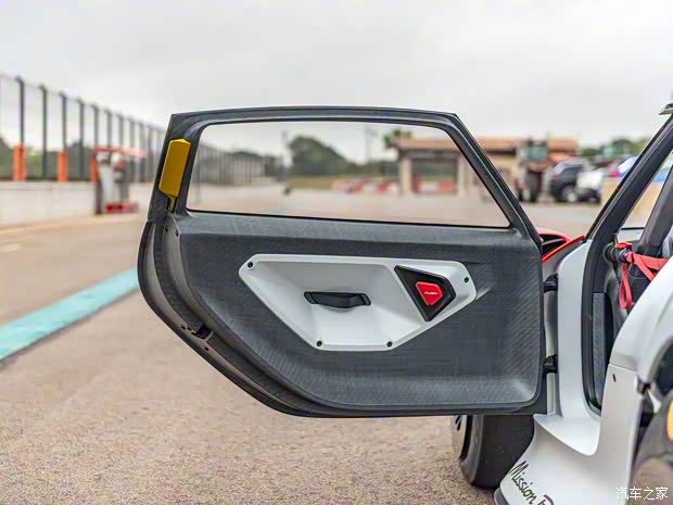 保時(shí)捷 Mission R 2021款 基本型