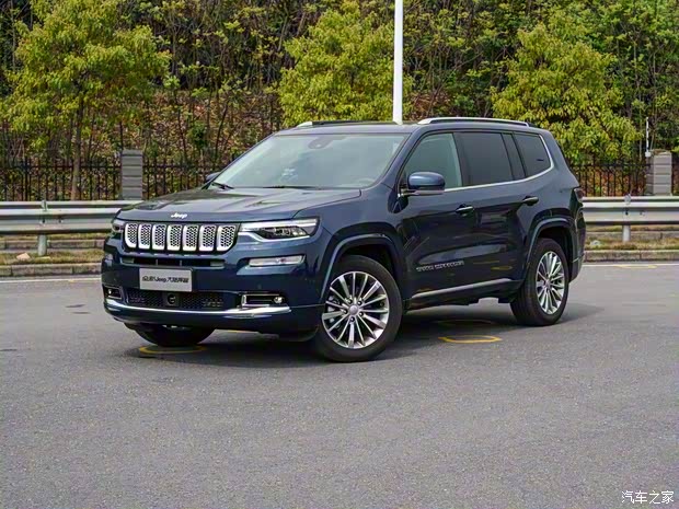 广汽菲克Jeep 大指挥官 2018款 2.0T 两驱畅享版