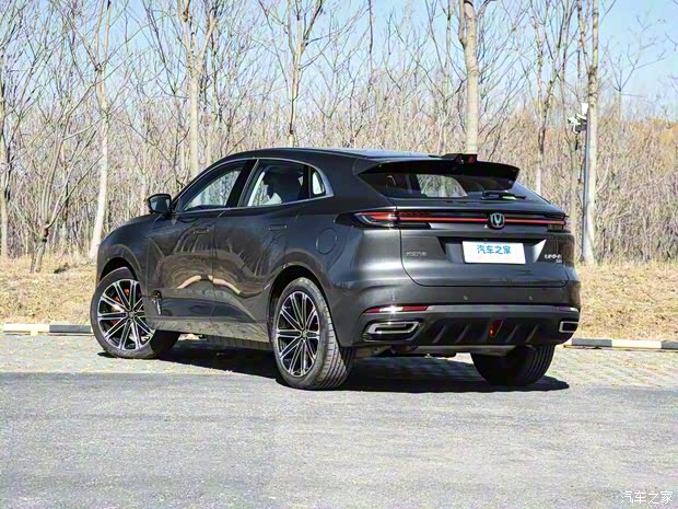 長(zhǎng)安汽車 長(zhǎng)安UNI-K 智電iDD 2023款 智電iDD 1.5T 135km智領(lǐng)型 