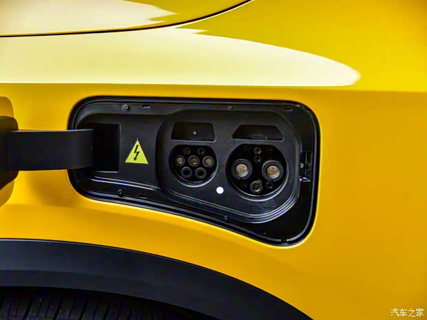 爱驰汽车 爱驰U6 2022款 PLAY 爱驰汽车 爱驰U6 2022款 PLAY