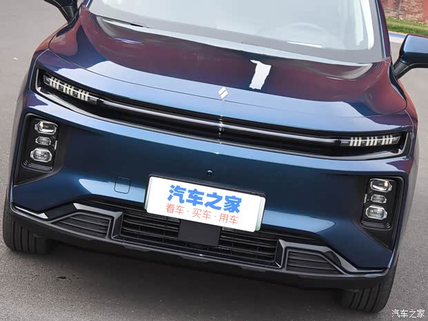 睿藍(lán)汽車 睿藍(lán)9 2023款 創(chuàng)始版 6座