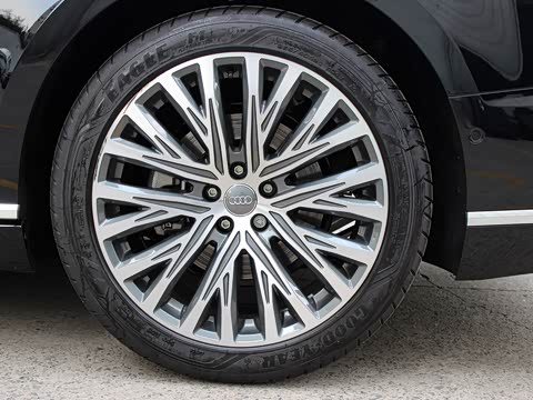 2019款 Plus A8L 50 TFSI quattro 豪华型 2019款 Plus A8L 50 TFSI quattro 豪华型