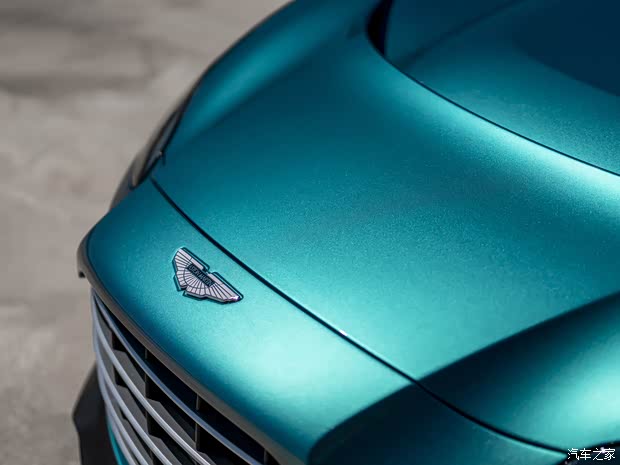 阿斯頓·馬丁 V12 Vantage 2022款 Roadster