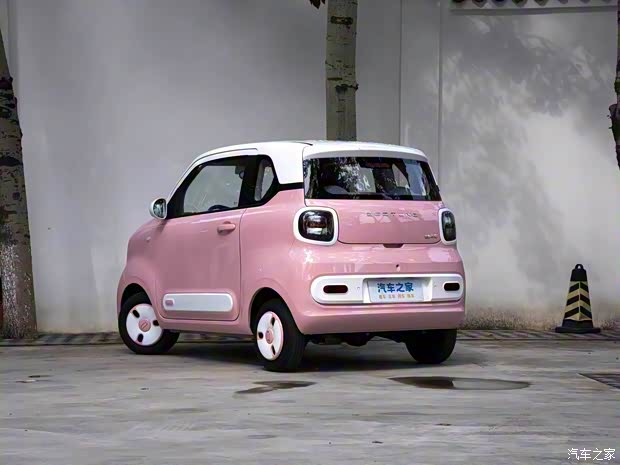 一汽奔腾 奔腾小马 2023款 公主版试装车 一汽奔腾 奔腾小马 2023款 公主版试装车