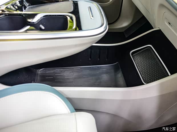 上汽大通 上汽大通MAXUS MIFA 9 2022款 錦繡高山