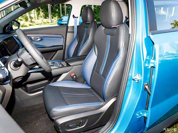 广汽乘用车 传祺GS3 2023款 1.5T 高配版 广汽乘用车 传祺GS3 2023款 1.5T 高配版