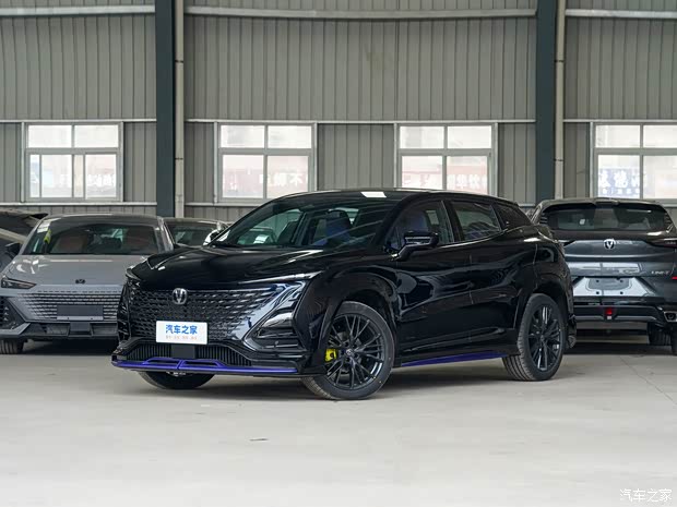 长安汽车 长安UNI-T 2023款 第二代 1.5T 运动版 尊贵型 长安汽车 长安UNI-T 2023款 第二代 1.5T 运动版 尊贵型