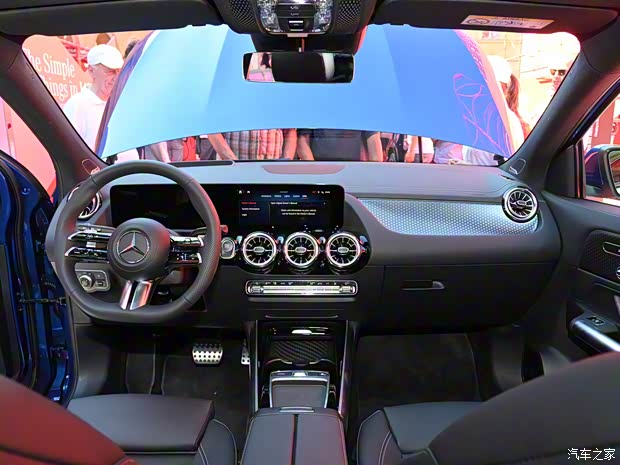 梅赛德斯-EQ 奔驰EQA(进口) 2023款 350 4MATIC 梅赛德斯-EQ 奔驰EQA(进口) 2023款 350 4MATIC