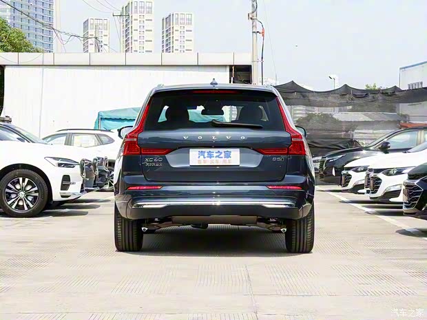 沃尔沃亚太 沃尔沃XC60 2023款 B5 四驱智逸豪华版