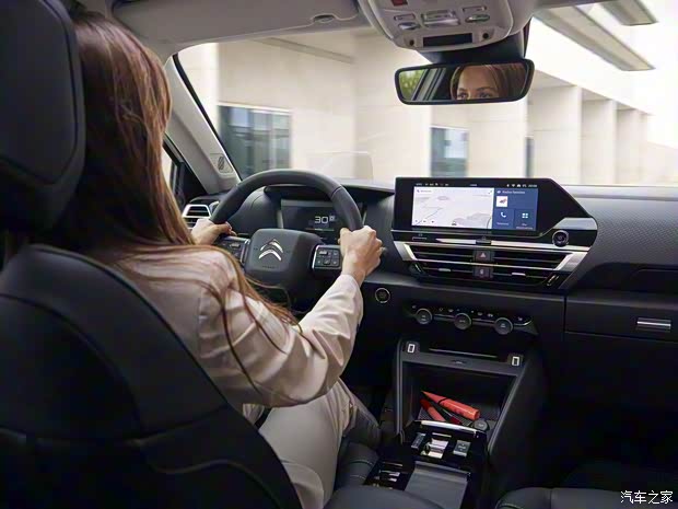 雪鐵龍(進口) 雪鐵龍?-C4 X 2022款 基本型 雪鐵龍(進口) 雪鐵龍?-C4 X 2022款 基本型