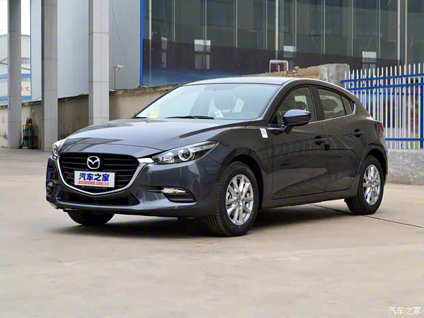 長(zhǎng)安馬自達(dá) 馬自達(dá)3 Axela昂克賽拉 2017款 兩廂 1.5L 手動(dòng)舒適型