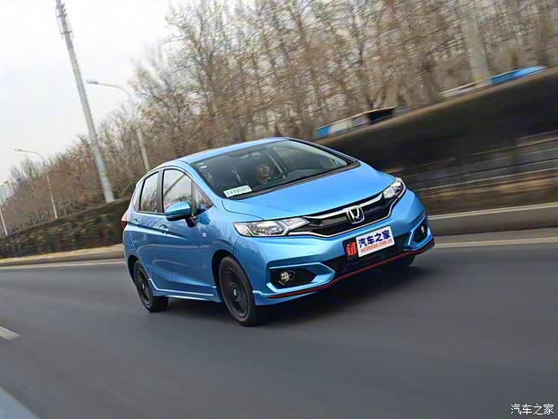 广汽本田 飞度 2018款 1.5L CVT潮跑+版