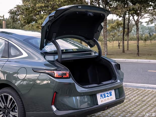 长安启源 长安启源A05 2023款 158kW 基本型 长安启源 长安启源A05 2023款 158kW 基本型