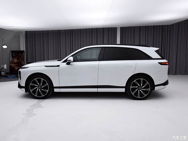 小鹏汽车 小鹏G9 2022款 四驱基本型 小鹏汽车 小鹏G9 2022款 四驱基本型