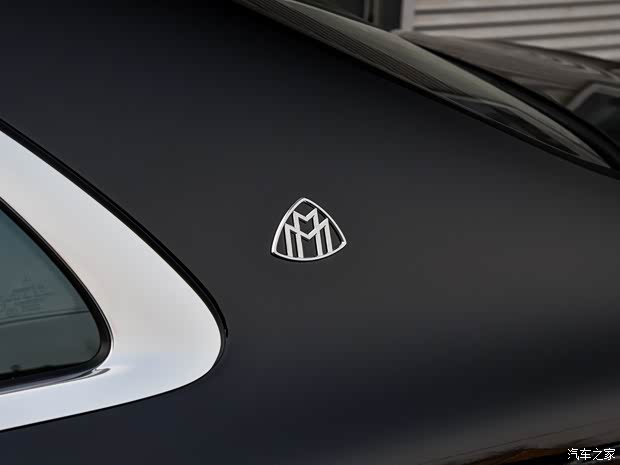 梅赛德斯-迈巴赫 迈巴赫S级 2018款 S 560 4MATIC 梅赛德斯-迈巴赫 迈巴赫S级 2018款 S 560 4MATIC