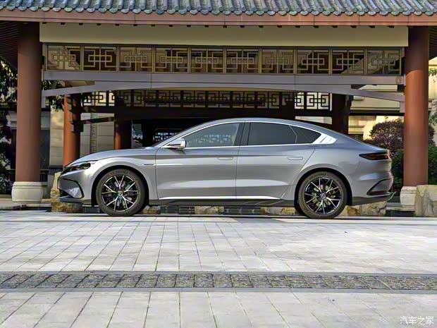 比亚迪 汉 2022款 EV 四驱基本型 比亚迪 汉 2022款 EV 四驱基本型