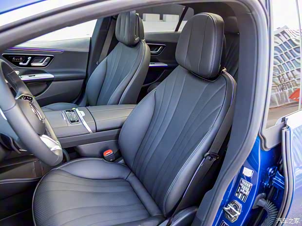 梅賽德斯-EQ 奔馳EQE(海外) 2022款 500 4MATIC AMG Line