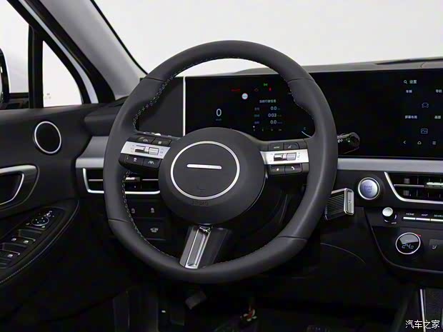 北京现代 索纳塔 2024款 1.5T 高配版 北京现代 索纳塔 2024款 1.5T 高配版