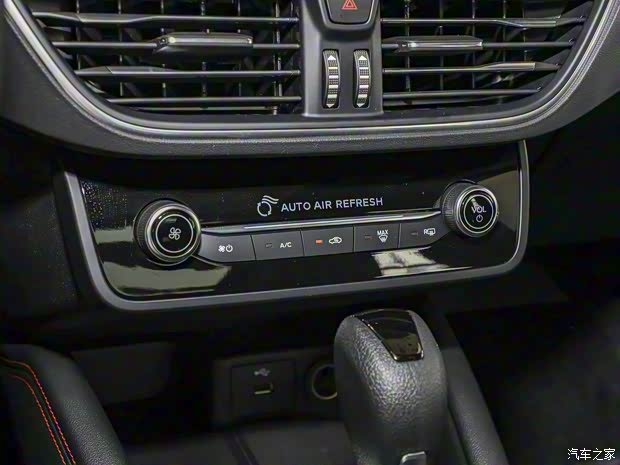 长安福特 福克斯 2022款 两厢 EcoBoost 180 自动ST Line