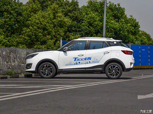 众泰汽车 众泰T300新能源 2018款 基本型 众泰汽车 众泰T300新能源 2018款 基本型