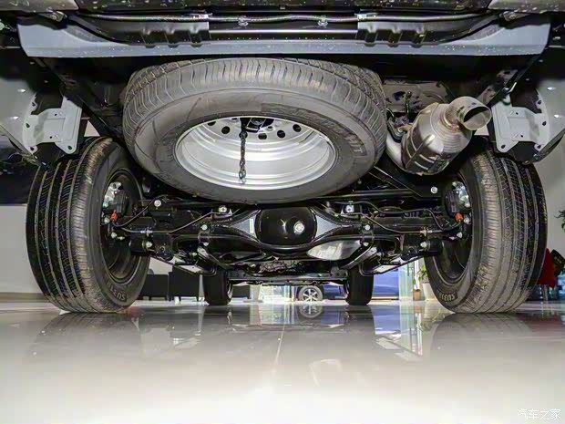 長(zhǎng)安汽車 長(zhǎng)安覽拓者 2023款 2.0T自動(dòng)四驅(qū)汽油旗艦型標(biāo)箱