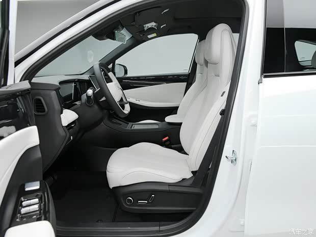 吉利汽车 银河L7 2023款 插混 基本型 吉利汽车 银河L7 2023款 插混 基本型