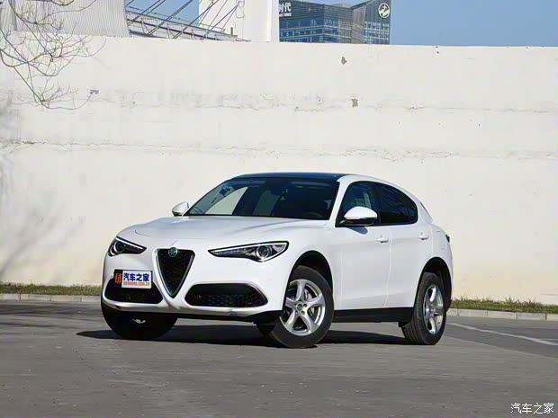 阿爾法·羅密歐 Stelvio 2017款 2.0T 200HP 精英版 阿爾法·羅密歐 Stelvio 2017款 2.0T 200HP 精英版
